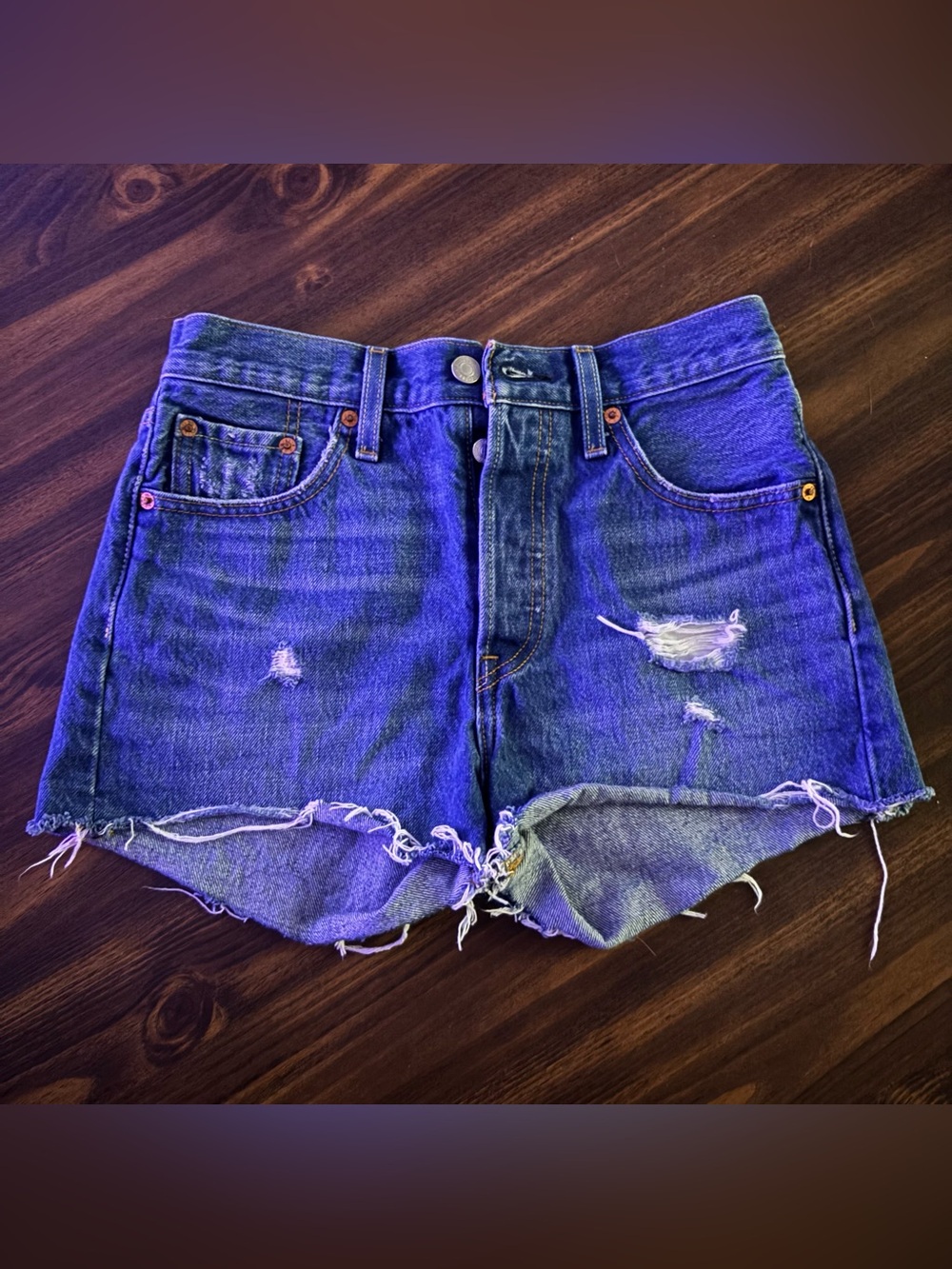 Levi’s 501 High Rise Distressed Cutoff Denim Shorts W25